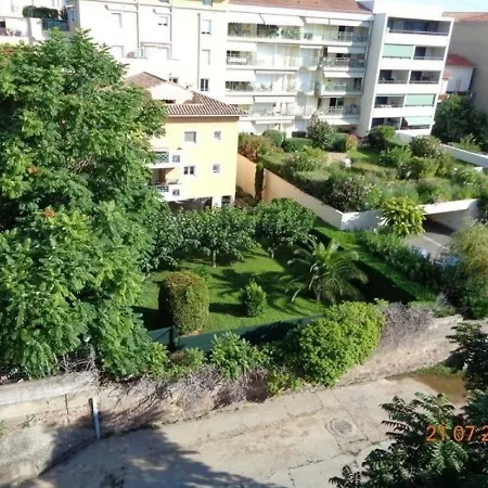 Studio Avec Garage En Centre Ville Et Proche Plages Appartement *