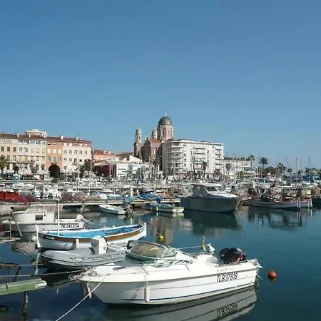 Studio Avec Garage En Centre Ville Et Proche Plages Appartement